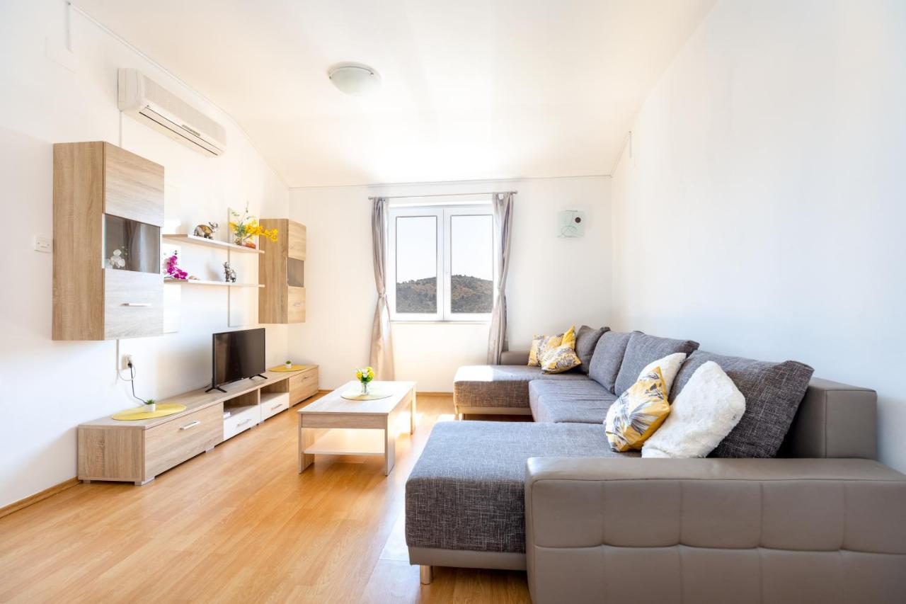 Apartments Villa Maja Rogoznica  Zewnętrze zdjęcie