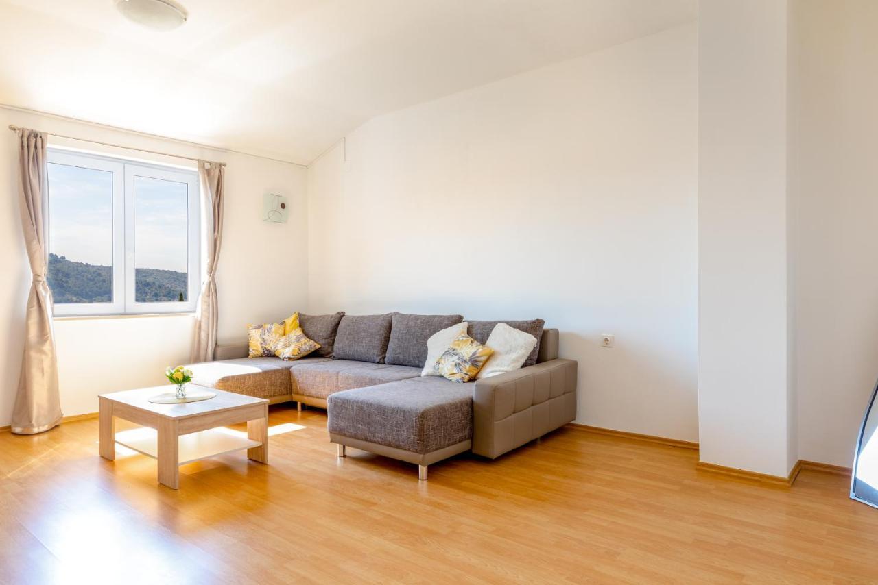 Apartments Villa Maja Rogoznica  Zewnętrze zdjęcie