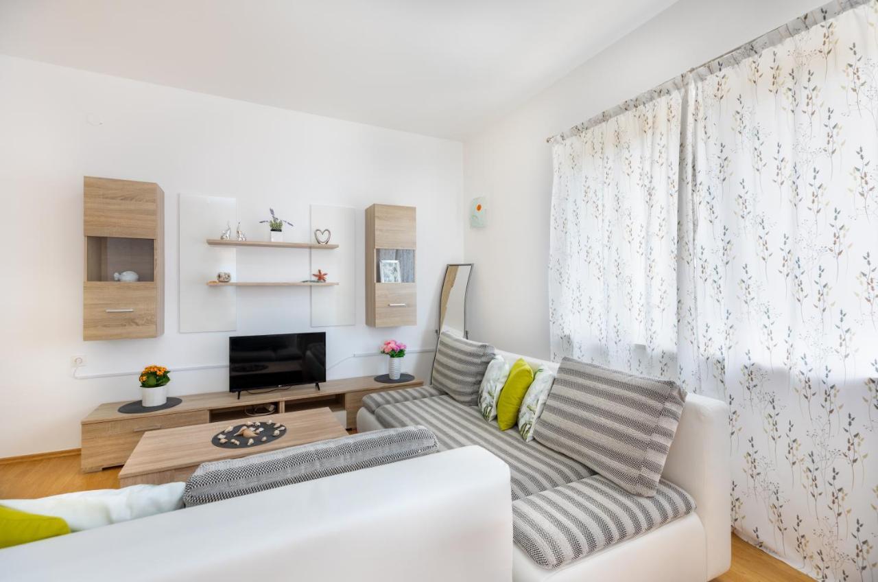 Apartments Villa Maja Rogoznica  Zewnętrze zdjęcie