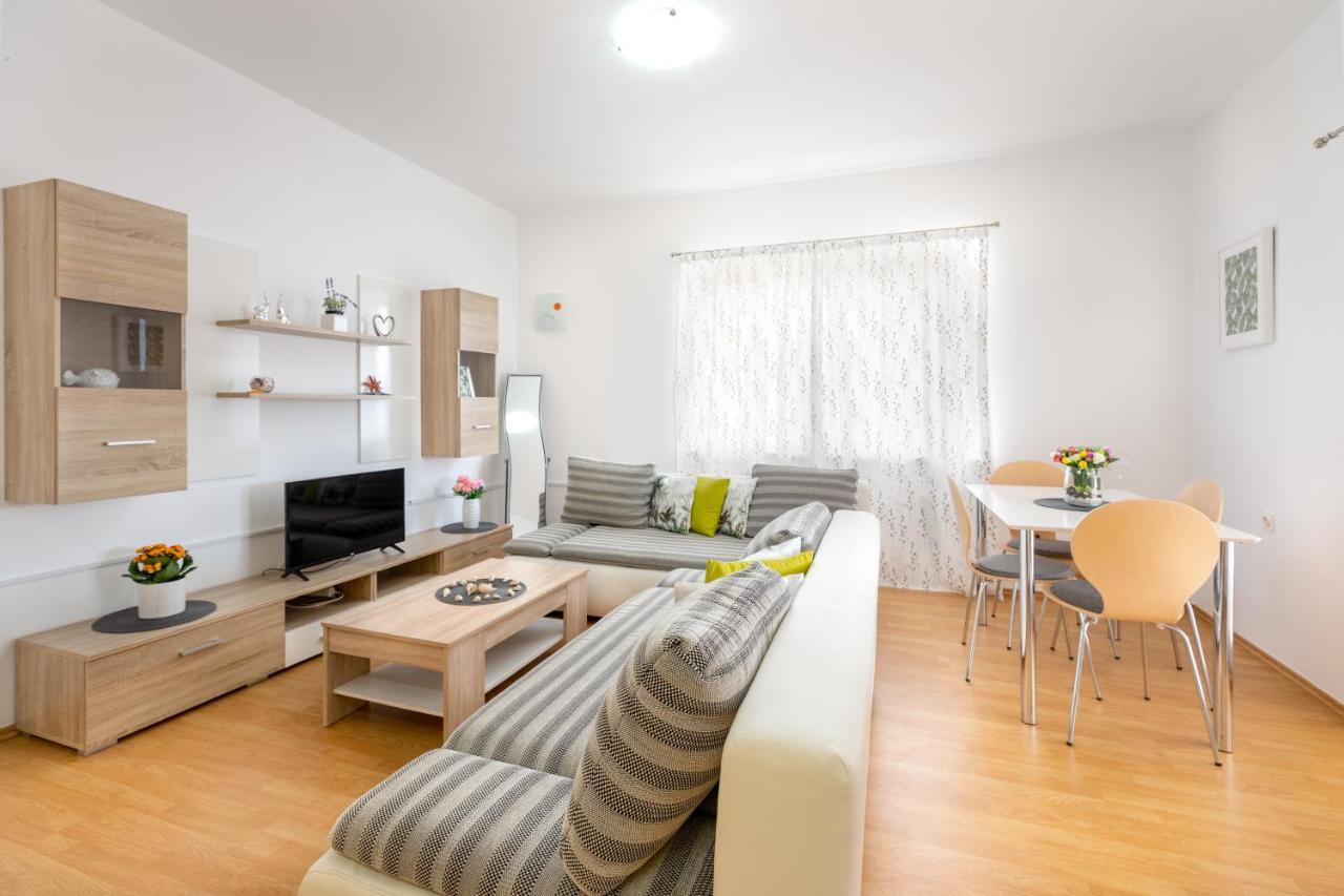 Apartments Villa Maja Rogoznica  Zewnętrze zdjęcie