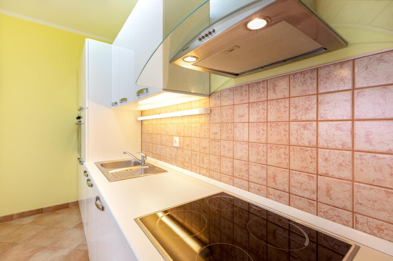 Apartments Villa Maja Rogoznica  Zewnętrze zdjęcie